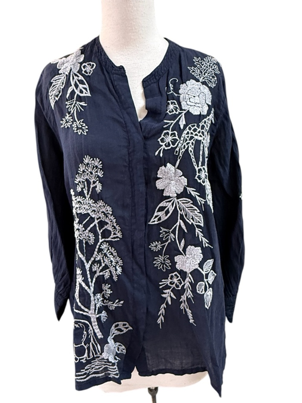 Johnny Was Workshop Osiris Voyager Tunic Top Blouse Navy Blue Embroidered Size L